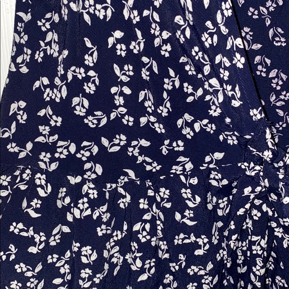 PacSun Tie Top - NEVER WORN - Picture 2 of 3